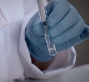 單道移液器在行動(dòng)